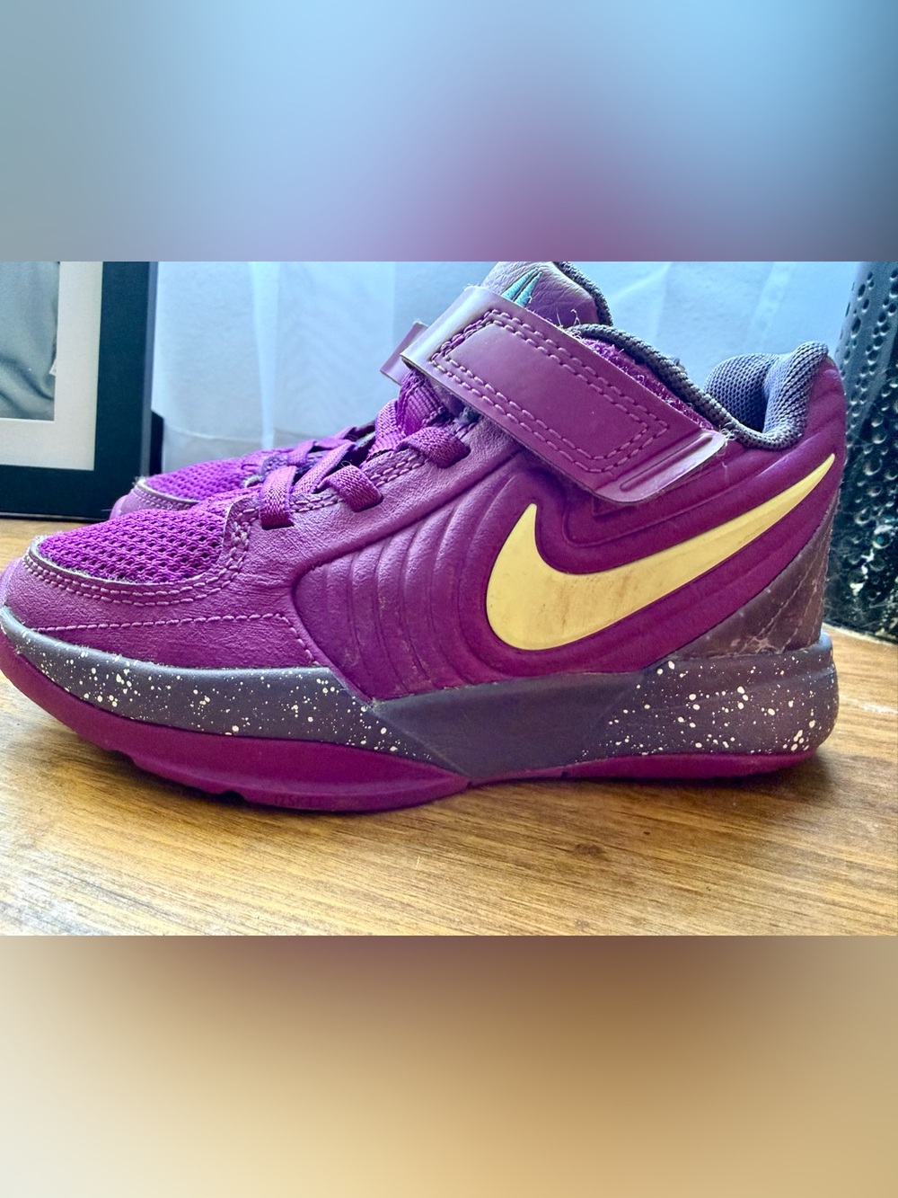 Nike Kids' Sneaker sz 12